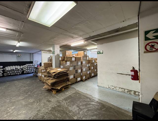 1,350M² WAREHOUSE FOR SALE IN EASTGATE